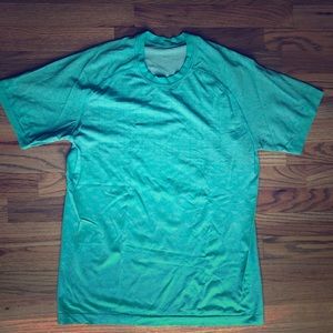 Lululemon Metal Vent SS shirt